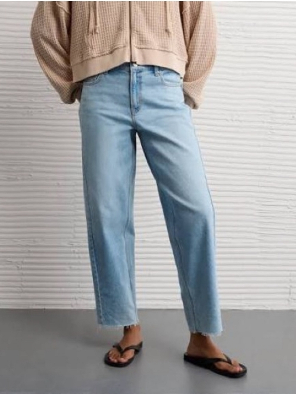 American Eagle Barrel Jeans